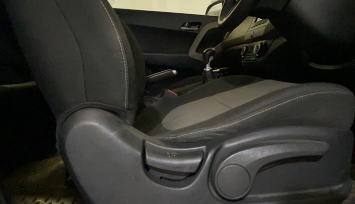 2016 Hyundai Creta SX PLUS 1.6 PETROL, Petrol, Manual, 61,854 km, Driver Side Adjustment Panel