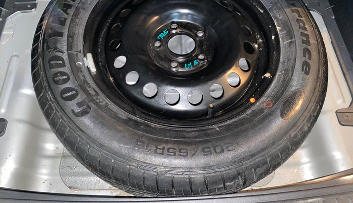 2016 Hyundai Creta SX PLUS 1.6 PETROL, Petrol, Manual, 61,854 km, Spare Tyre