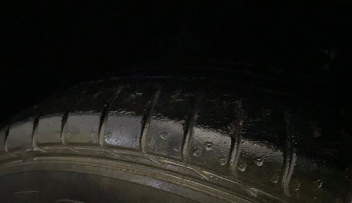 2016 Hyundai Creta SX PLUS 1.6 PETROL, Petrol, Manual, 61,854 km, Left Front Tyre Tread