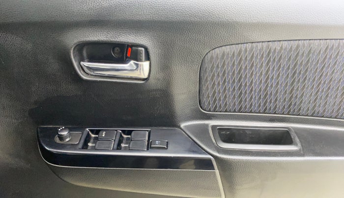 2014 Maruti Wagon R Stingray VXI, Petrol, Manual, 31,639 km, Driver Side Door Panels Control