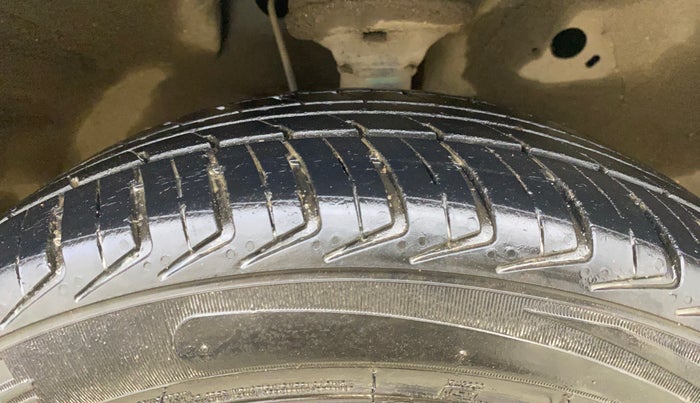 2014 Maruti Wagon R Stingray VXI, Petrol, Manual, 31,639 km, Right Front Tyre Tread