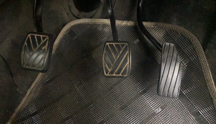 2014 Maruti Wagon R Stingray VXI, Petrol, Manual, 31,639 km, Pedals