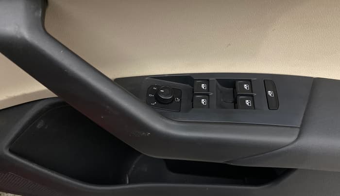 2022 Skoda SLAVIA STYLE 1.5L TSI DSG, Petrol, Automatic, 78,348 km, Driver Side Door Panels Control