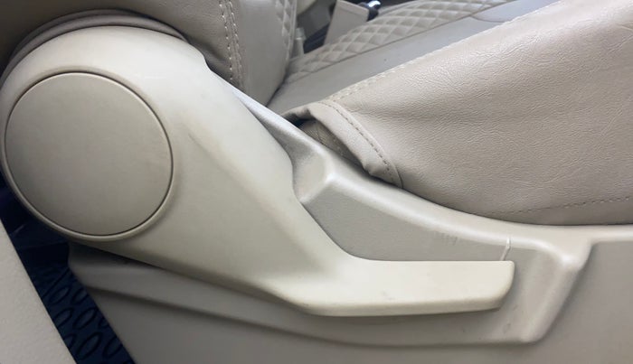 2022 Maruti Ertiga VXI CNG, CNG, Manual, 30,540 km, Driver Side Adjustment Panel