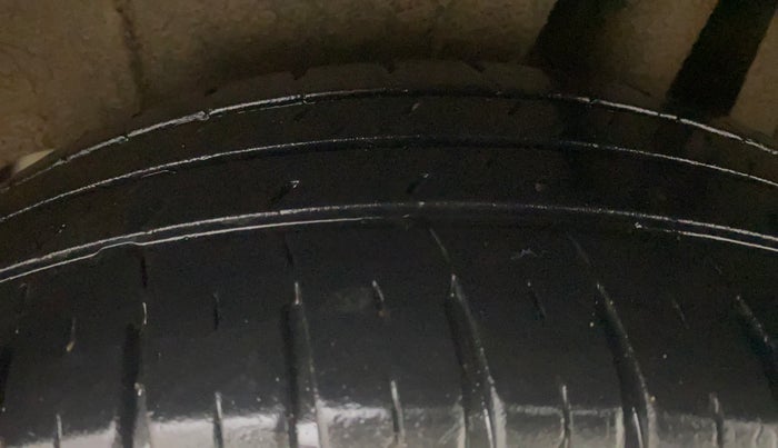 2022 Maruti Ertiga VXI CNG, CNG, Manual, 30,540 km, Left Rear Tyre Tread
