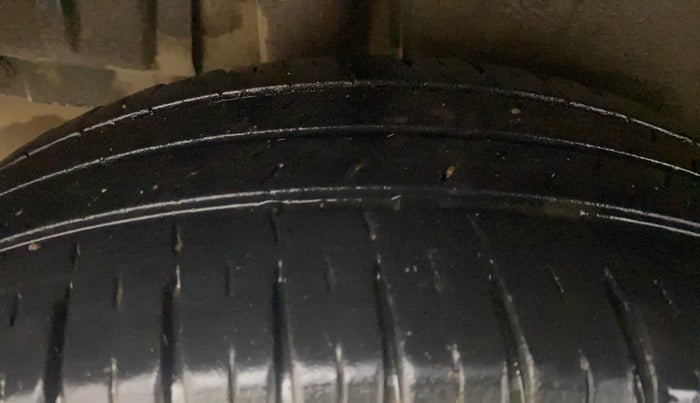 2022 Maruti Ertiga VXI CNG, CNG, Manual, 30,540 km, Right Rear Tyre Tread