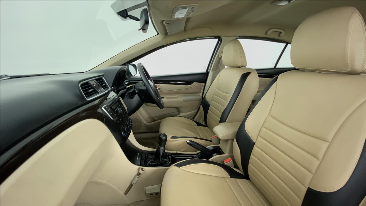 2018 Maruti Ciaz SIGMA 1.4 VVT, Petrol, Manual, 20,966 km, Right Side Front Door Cabin