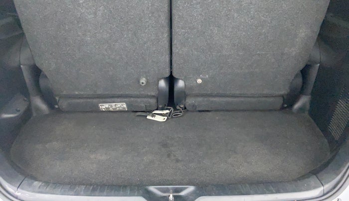 2016 Toyota Innova Crysta 2.8 ZX AT 7 STR, Diesel, Automatic, 1,63,636 km, Boot Inside View