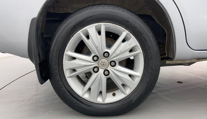 2016 Toyota Innova Crysta 2.8 ZX AT 7 STR, Diesel, Automatic, 1,63,636 km, Right Rear Wheel
