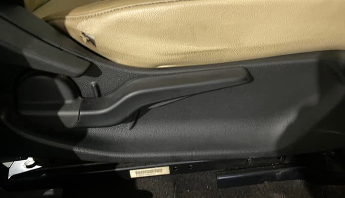 2020 Honda City 1.5L I-VTEC ZX, Petrol, Manual, 63,703 km, Driver Side Adjustment Panel
