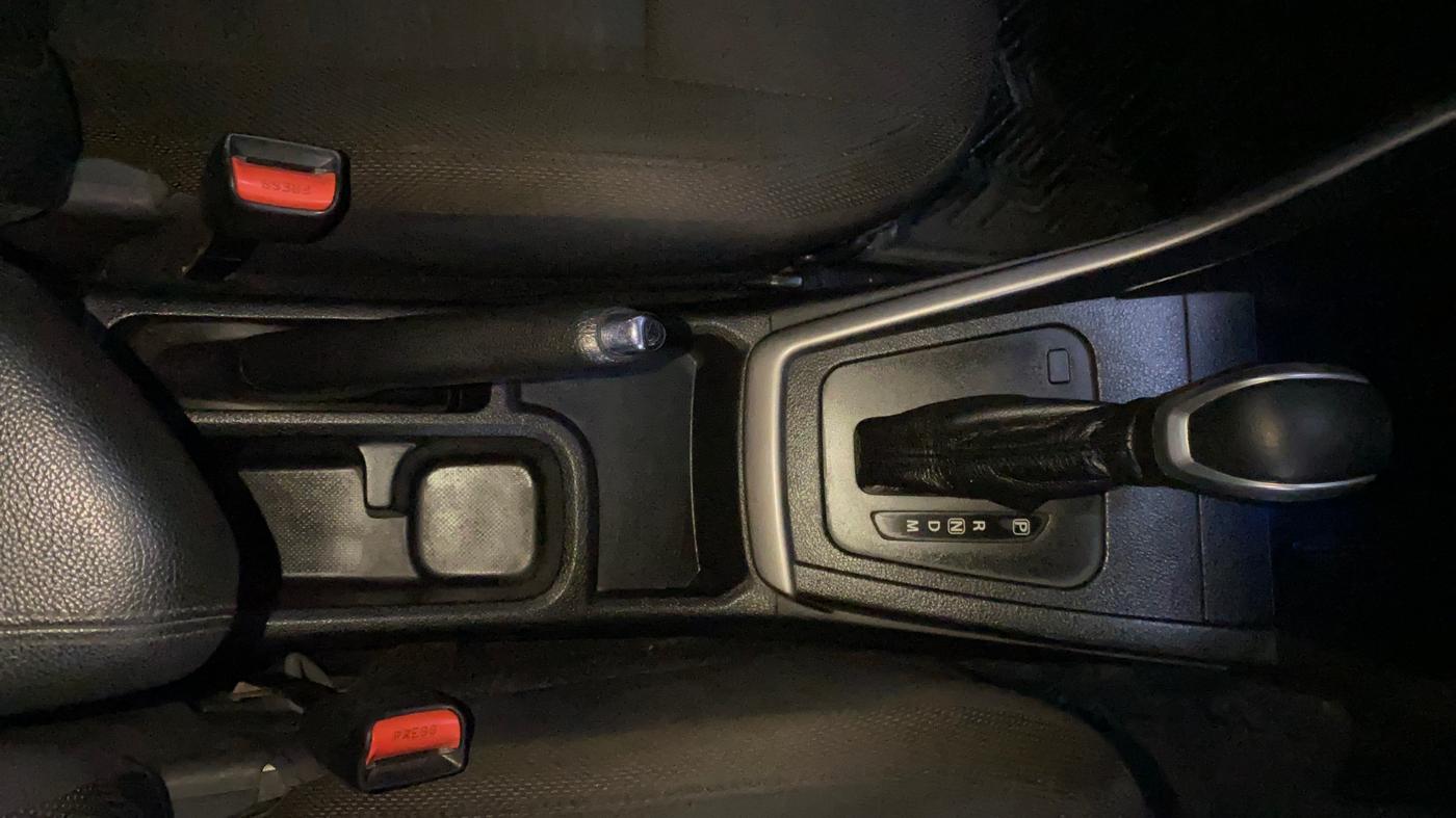 2022 Maruti BREZZA ZXI + AT SMART HYBRID, Petrol, Automatic, 30,104 km, Gear Lever