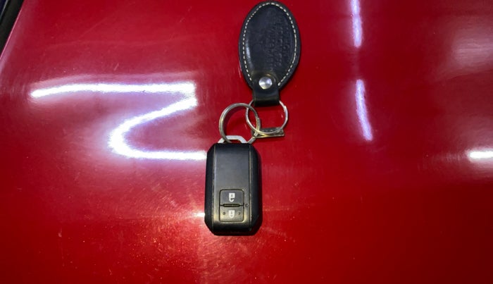 2022 Maruti BREZZA ZXI + AT SMART HYBRID, Petrol, Automatic, 30,104 km, Key Close Up