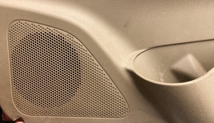 2017 Mahindra TUV300 T8, Diesel, Manual, 98,901 km, Speaker