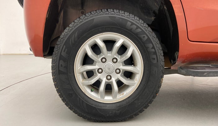 2017 Mahindra TUV300 T8, Diesel, Manual, 98,901 km, Right Rear Wheel