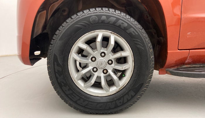 2017 Mahindra TUV300 T8, Diesel, Manual, 98,901 km, Left Front Wheel