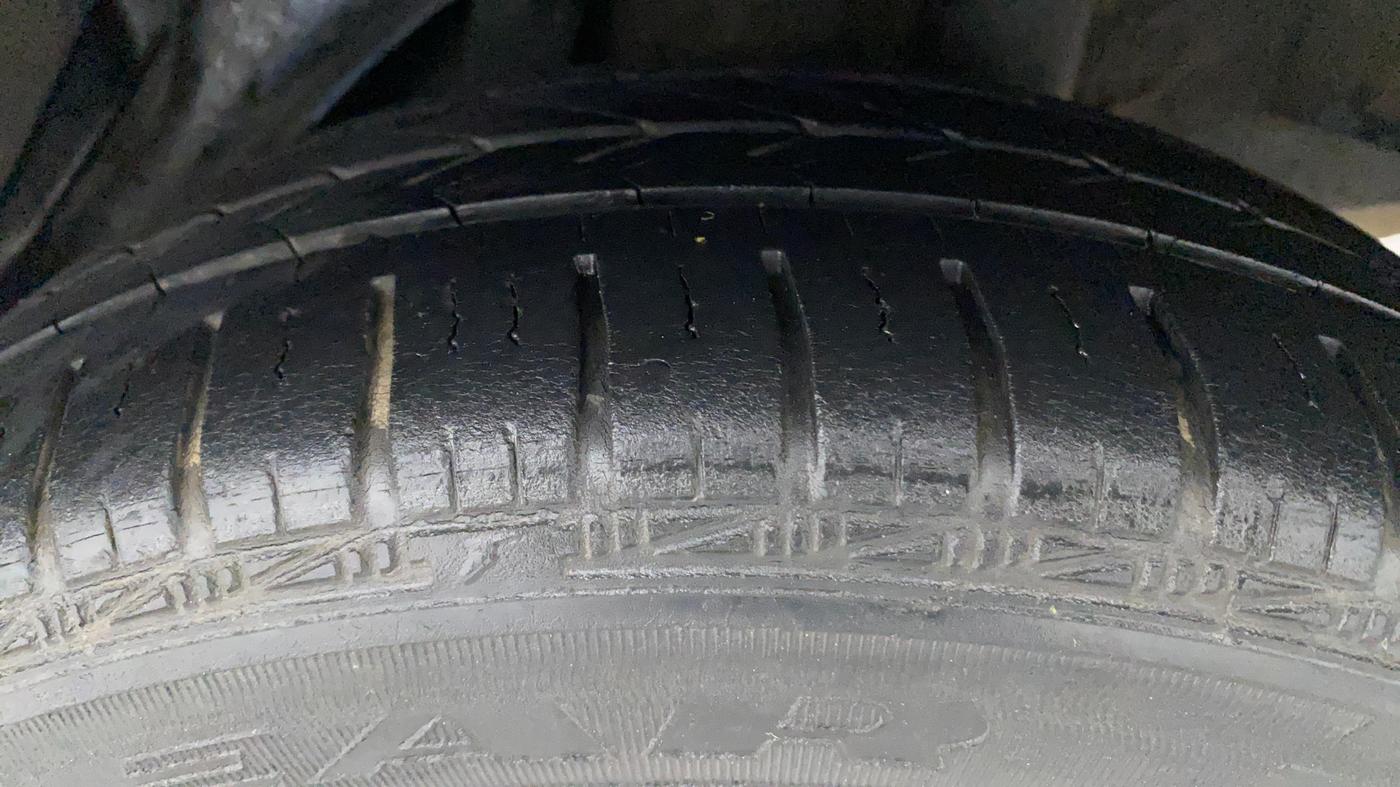2013 Honda Amaze 1.2L I-VTEC S, Petrol, Manual, 76,275 km, Left Rear Tyre Tread