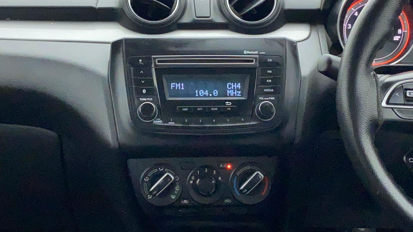 2018 Maruti Swift VXI AMT, Petrol, Automatic, 21,611 km, Air Conditioner
