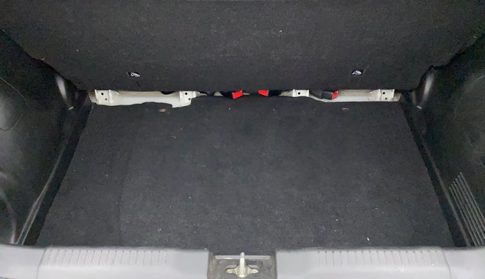 2018 Maruti Swift VXI AMT, Petrol, Automatic, 21,611 km, Boot Inside