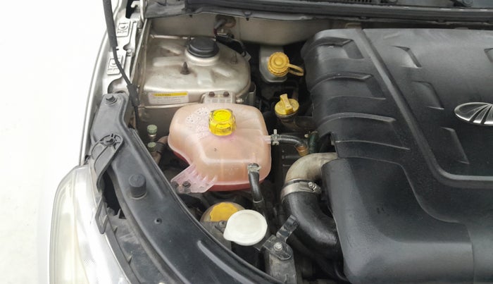 2016 Mahindra XUV500 W6 AT 1.99, Diesel, Automatic, 44,518 km, Engine View - Right