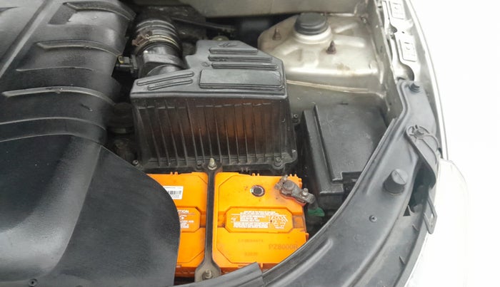 2016 Mahindra XUV500 W6 AT 1.99, Diesel, Automatic, 44,518 km, Engine View - Left