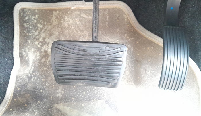 2016 Mahindra XUV500 W6 AT 1.99, Diesel, Automatic, 44,518 km, Pedals