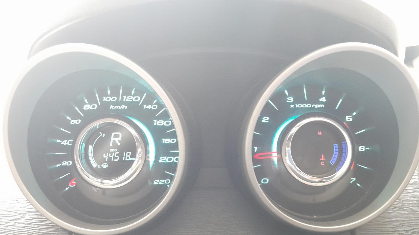 2016 Mahindra XUV500 W6 AT 1.99, Diesel, Automatic, 44,518 km, Odometer Image