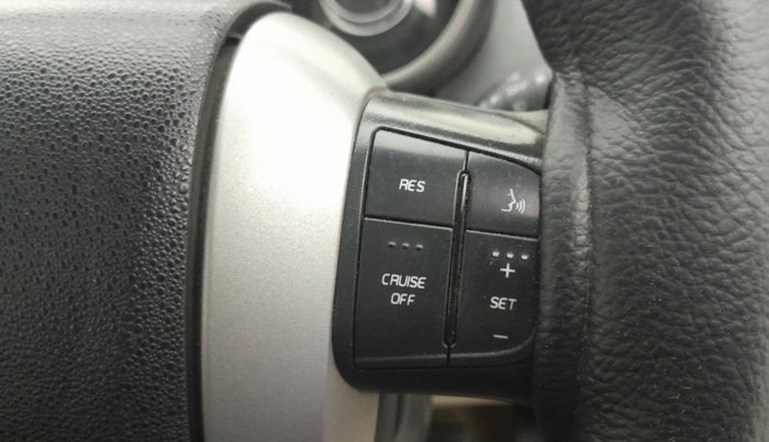 2016 Mahindra XUV500 W6 AT 1.99, Diesel, Automatic, 44,518 km, Adaptive Cruise Control