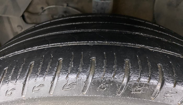2018 Maruti Vitara Brezza ZDI AMT, Diesel, Automatic, 82,713 km, Left Front Tyre Tread