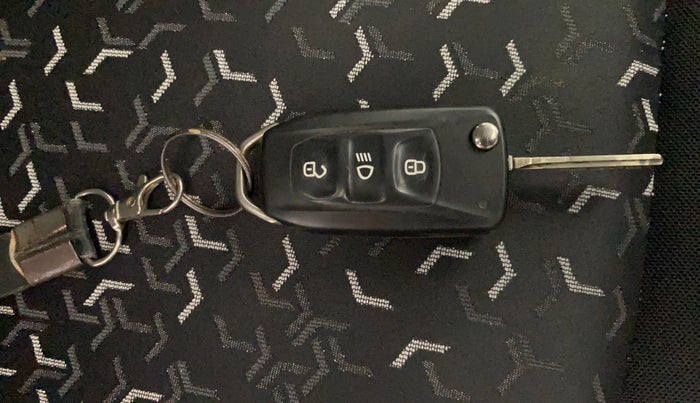 2022 Tata Tiago XT CNG, CNG, Manual, 50,251 km, Key Close Up