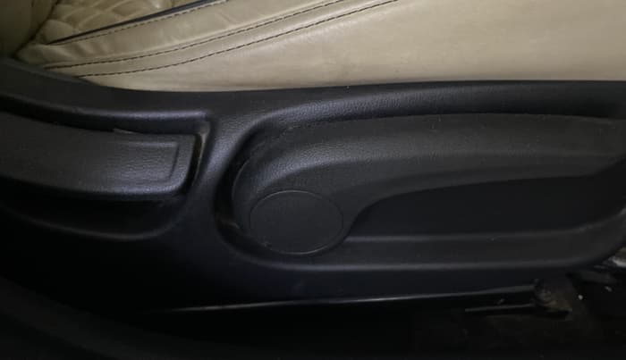 2020 Hyundai Verna SX 1.5 VTVT IVT, Petrol, Automatic, 69,080 km, Driver Side Adjustment Panel