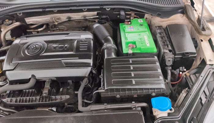 2016 Skoda Superb L&K 1.8 TSI AT, Petrol, Automatic, 44,516 km, Engine View - Left