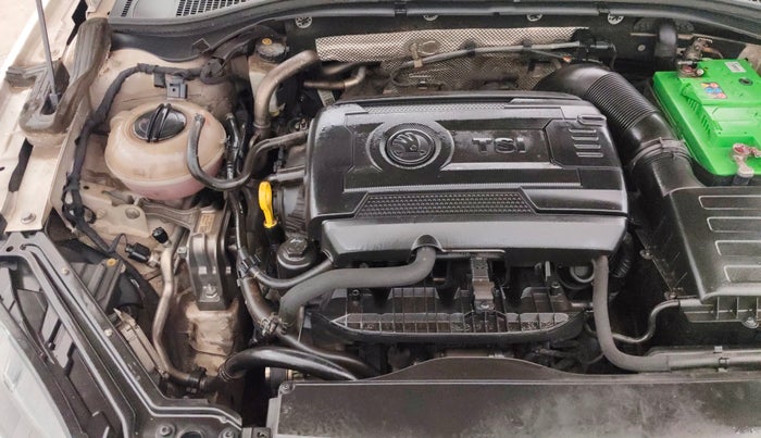 2016 Skoda Superb L&K 1.8 TSI AT, Petrol, Automatic, 44,516 km, Engine View - Right
