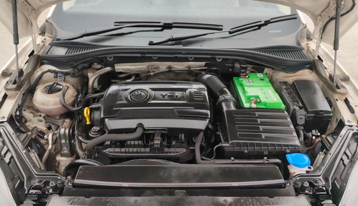 2016 Skoda Superb L&K 1.8 TSI AT, Petrol, Automatic, 44,516 km, Engine View