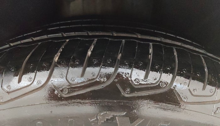 2016 Skoda Superb L&K 1.8 TSI AT, Petrol, Automatic, 44,516 km, Left Rear Tyre Tread