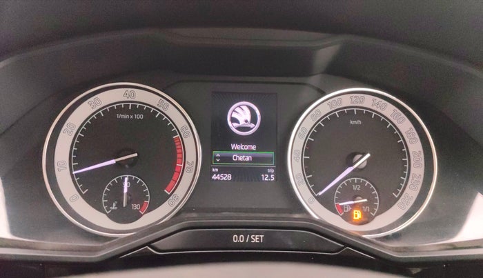 2016 Skoda Superb L&K 1.8 TSI AT, Petrol, Automatic, 44,516 km, Odometer Image