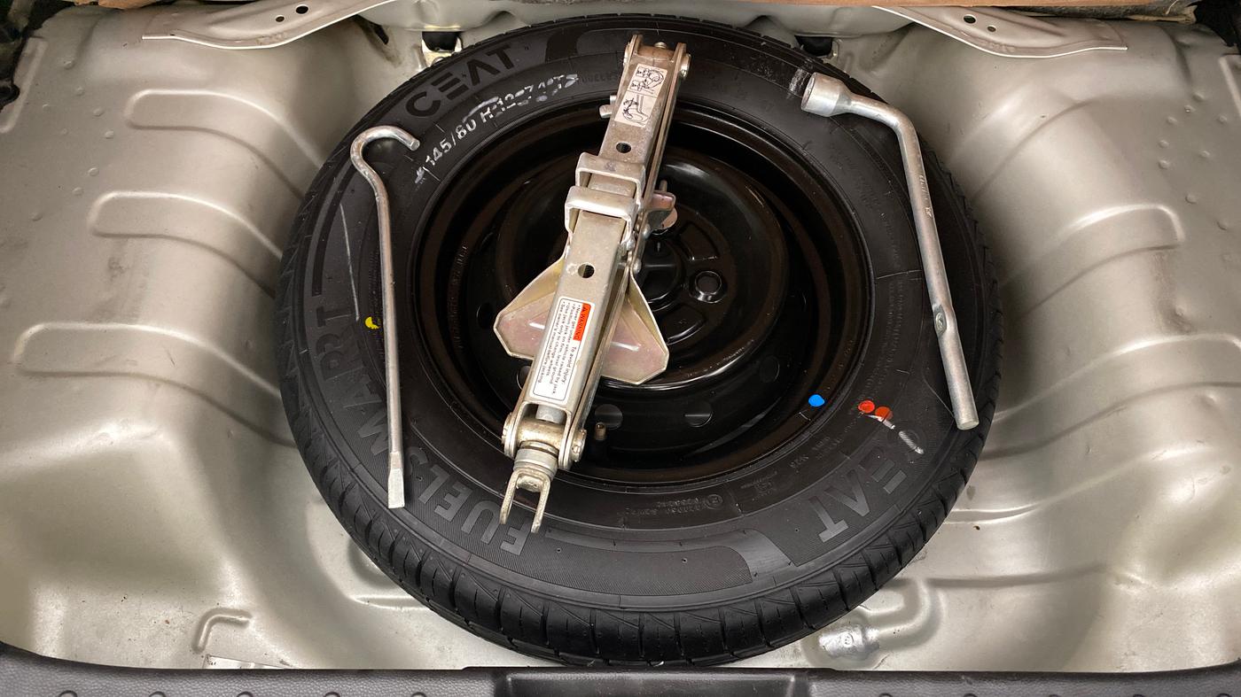 2019 Maruti Alto VXI, Petrol, Manual, 23,067 km, Spare Tyre