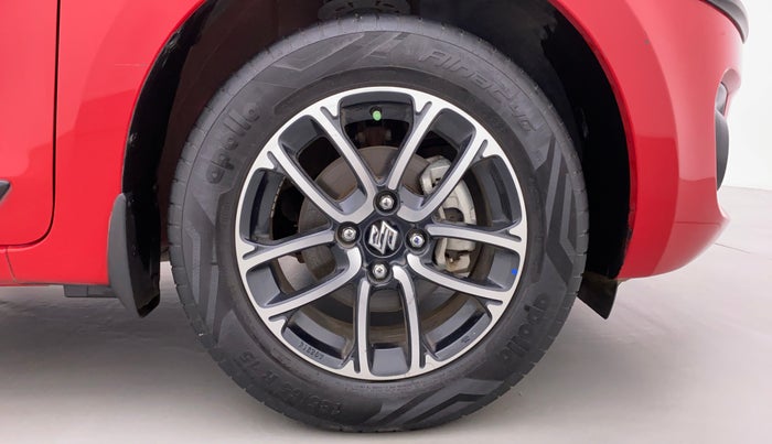 2022 Maruti Swift ZXI+ DUAL TONE , Petrol, Manual, 25,570 km, Right Front Wheel