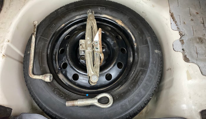 2016 Maruti Swift Dzire VXI, Petrol, Manual, 87,189 km, Dicky (Boot door) - Jack/Tool not available