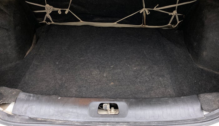 2016 Maruti Swift Dzire VXI, Petrol, Manual, 87,189 km, Boot Inside