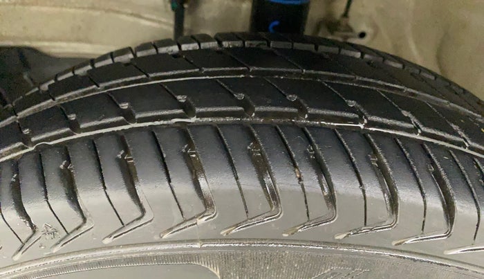 2023 Maruti Alto K10 LXI, Petrol, Manual, 15,049 km, Left Front Tyre Tread
