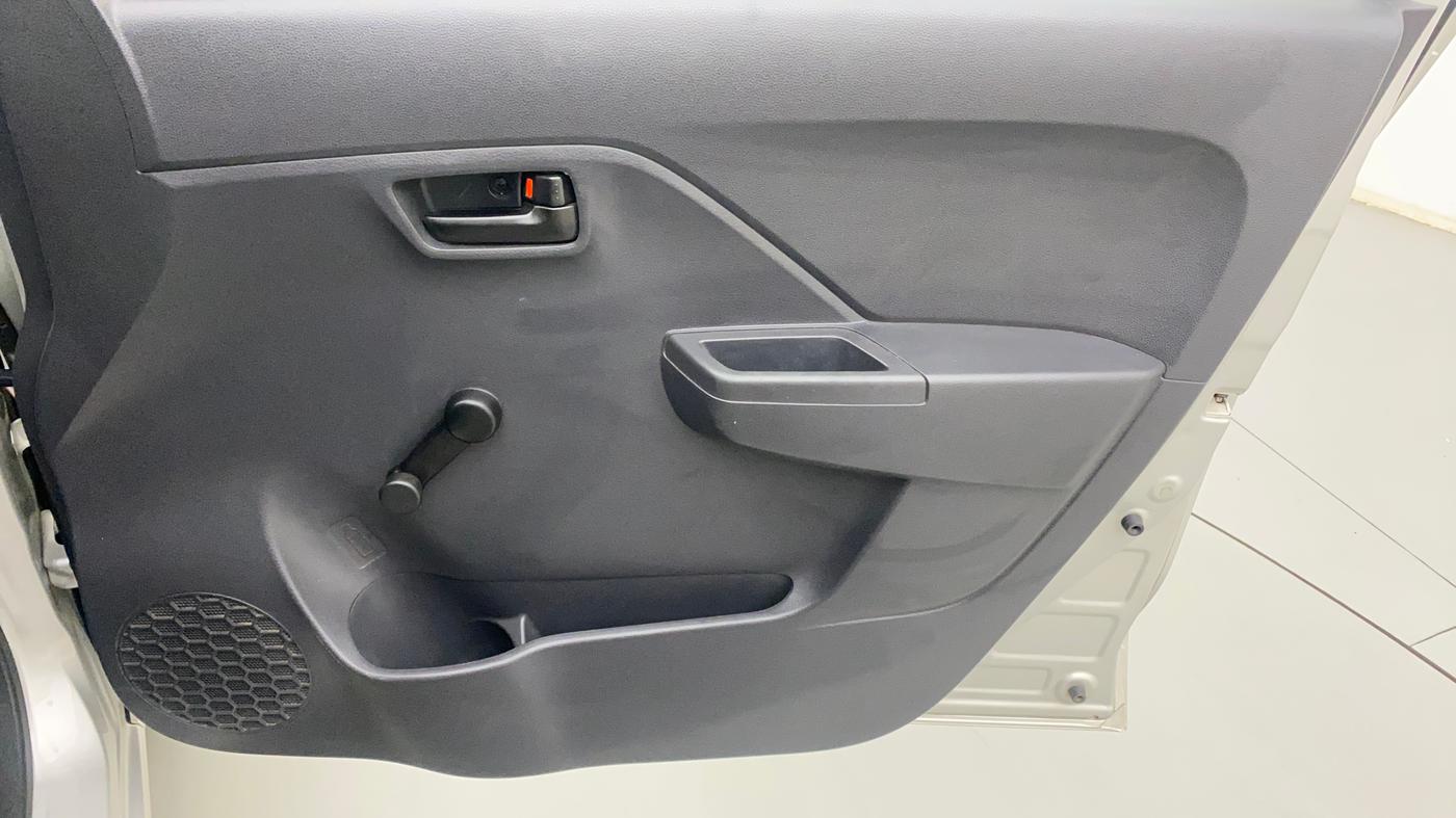 2023 Maruti Alto K10 LXI, Petrol, Manual, 15,049 km, Driver Side Door Panels Control