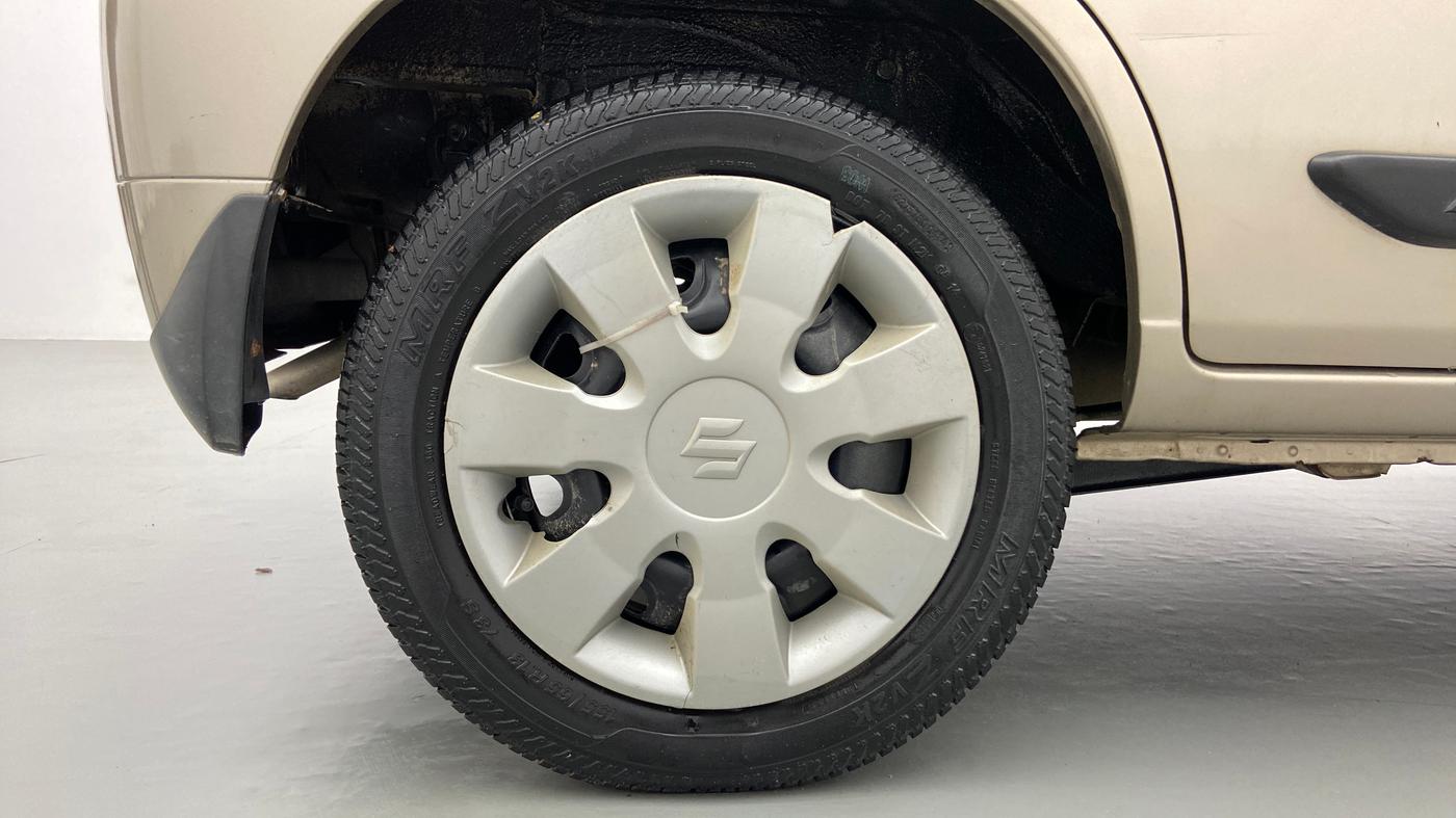 2014 Maruti Alto K10 VXI P, Petrol, Manual, 45,341 km, Right Rear Wheel