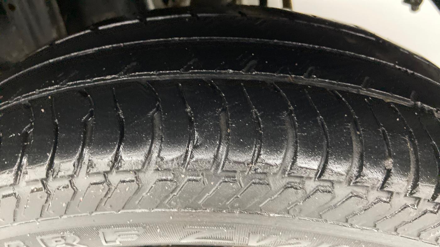 2014 Maruti Alto K10 VXI P, Petrol, Manual, 45,341 km, Left Rear Tyre Tread
