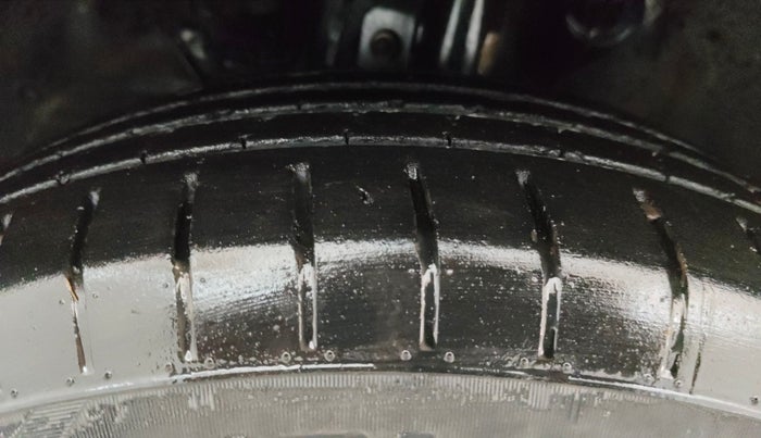 2023 Toyota Glanza S E-CNG, CNG, Manual, 46,540 km, Left Front Tyre Tread