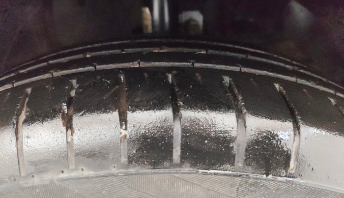 2023 Toyota Glanza S E-CNG, CNG, Manual, 46,540 km, Right Front Tyre Tread