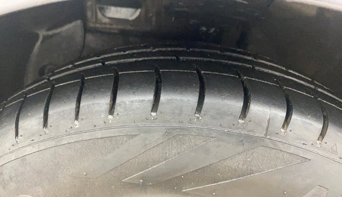 2018 Hyundai Grand i10 SPORTZ U2 1.2 CRDI, Diesel, Manual, 75,780 km, Left Front Tyre Tread
