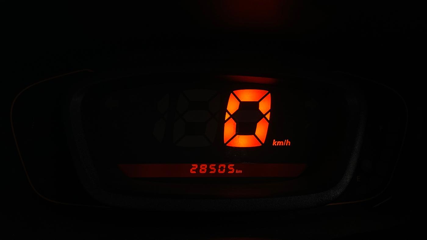2017 Renault Kwid RXL, Petrol, Manual, 28,500 km, Odometer Image