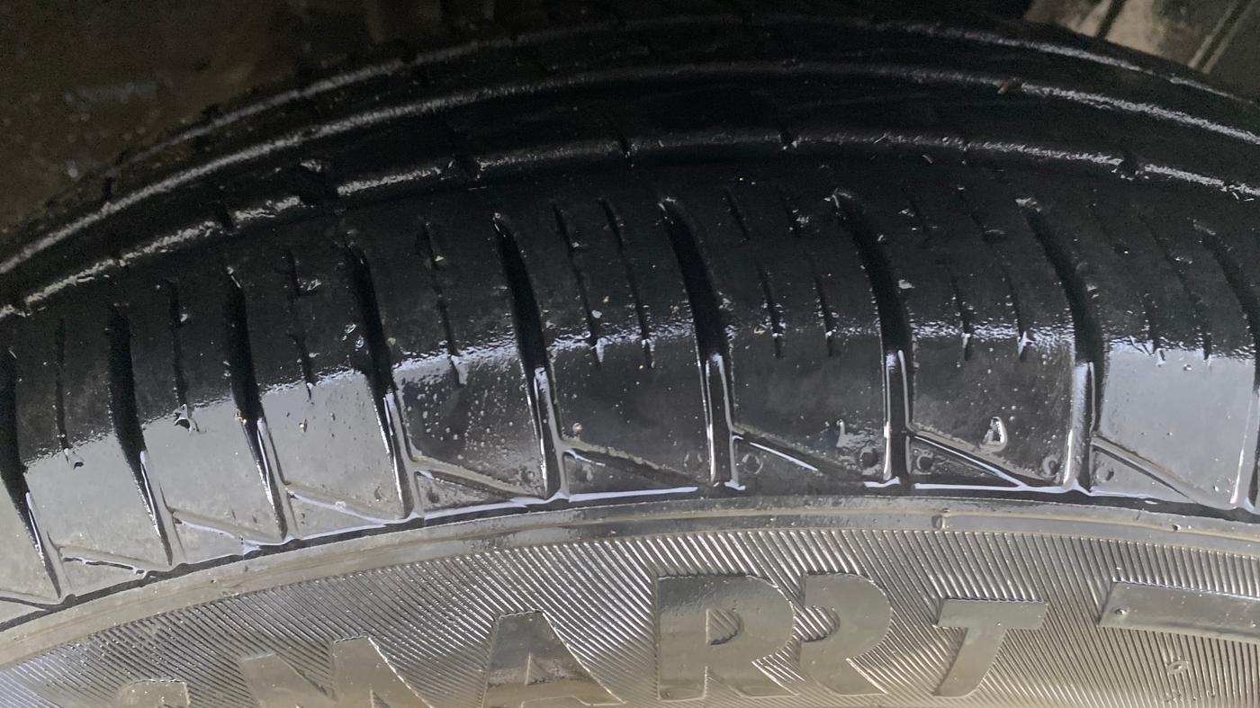 2022 Renault TRIBER RXT, Petrol, Manual, 1,02,055 km, Right Front Tyre Tread