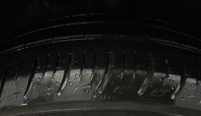 2021 Maruti Baleno SIGMA PETROL 1.2, Petrol, Manual, 25,794 km, Left Front Tyre Tread