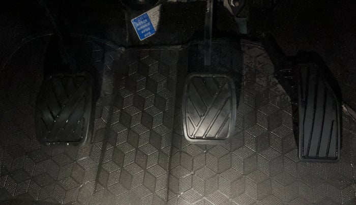 2021 Maruti Baleno SIGMA PETROL 1.2, Petrol, Manual, 25,794 km, Pedals